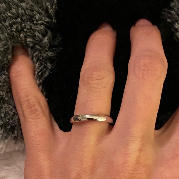 Wedding ring - Picture 2 of 4